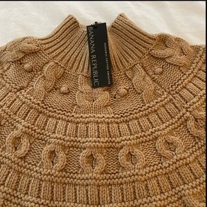 Women’s Organic Cotton Mock Turtleneck. New with Tags
